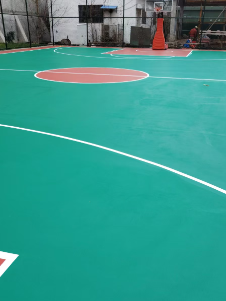 清丰 球场长期使用易出现地面开裂
